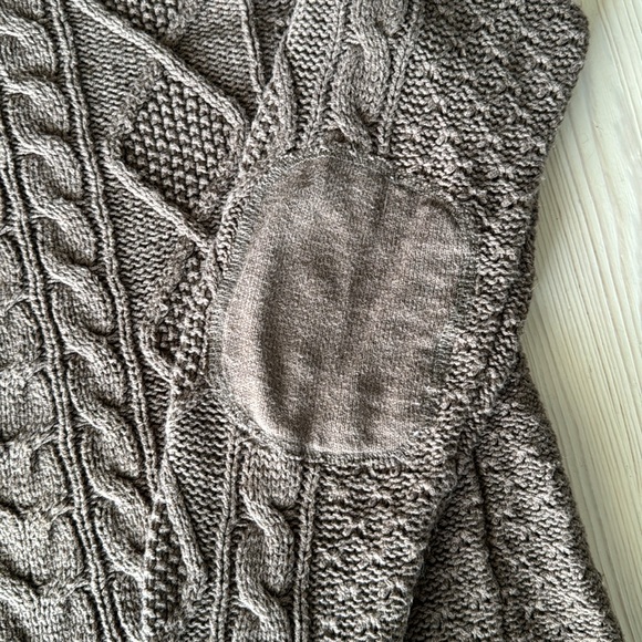 BDG Cable High/Low Crew Neck Knitted Elbow patch Pullover Brown Sweater XS - Picture 3 of 12